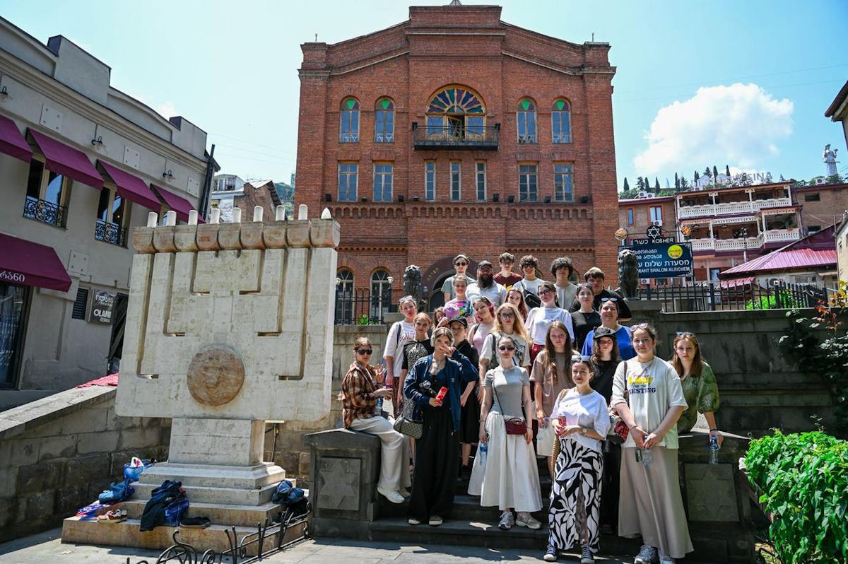 St. Petersburg Jewish Teens Visit Georgia