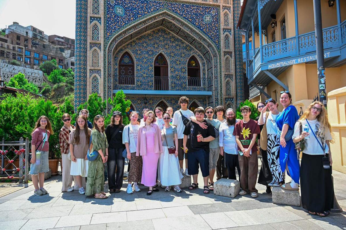 St. Petersburg Jewish Teens Visit Georgia